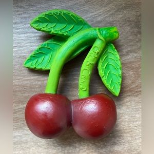 Oil & Carol US Cherry teether